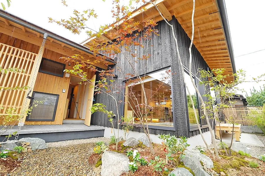 季節のうつろいを感じる、多様な樹木と草花のご提案